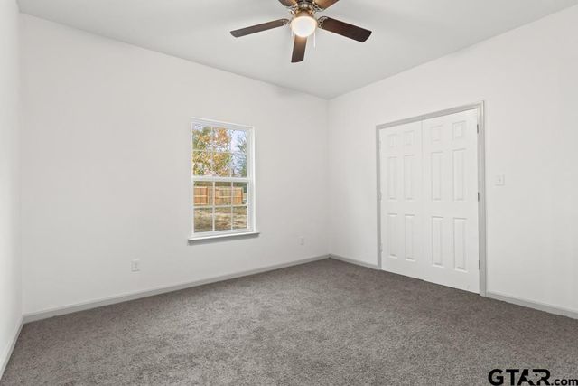 214 W Hurley Ave, Gladewater, TX 75647