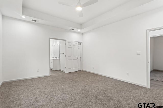 214 W Hurley Ave, Gladewater, TX 75647