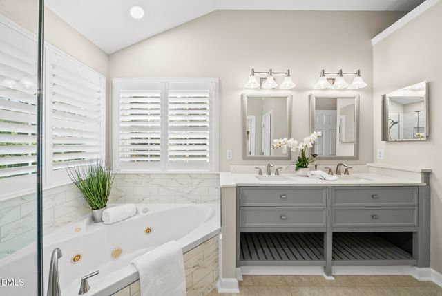 104 Fentress Court, Cary, NC 27519