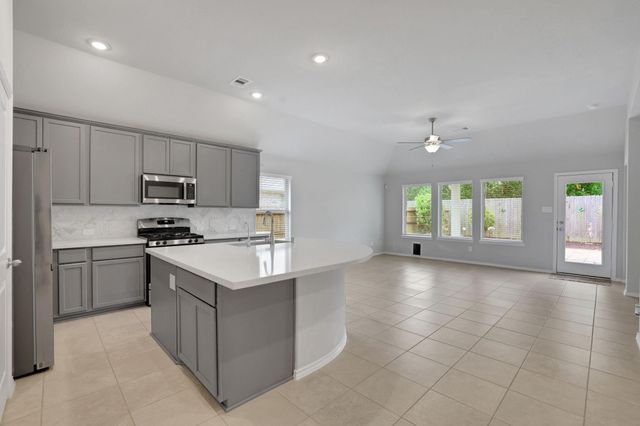 11411 Raven Claw Drive, Tomball, TX 77375
