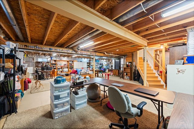 6250 Avebury Court, Hamilton Twp, OH 45152