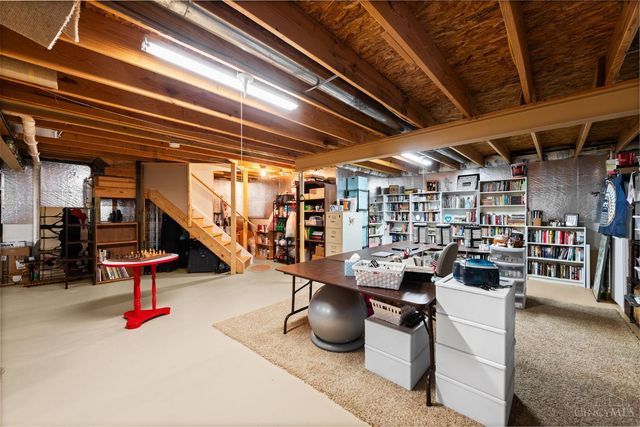 6250 Avebury Court, Hamilton Twp, OH 45152