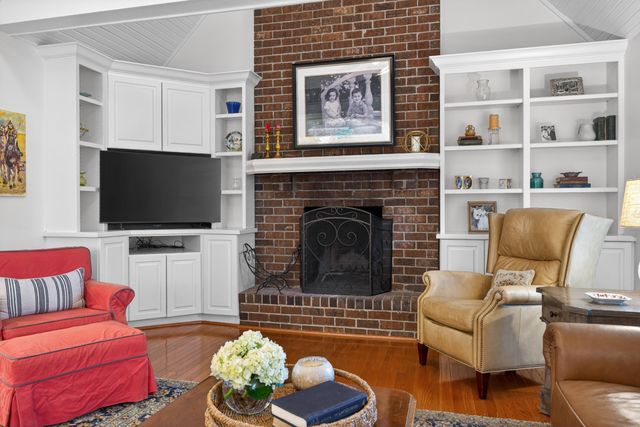 2063 Manor Drive, Lexington, KY 40502