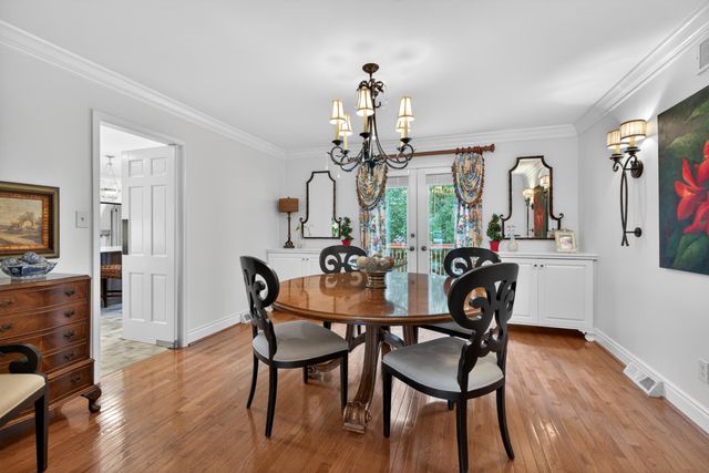 2063 Manor Drive, Lexington, KY 40502