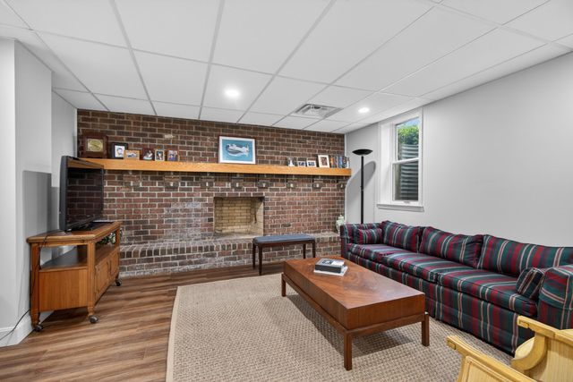 2063 Manor Drive, Lexington, KY 40502