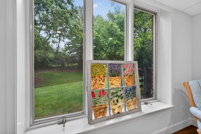 2063 Manor Drive, Lexington, KY 40502