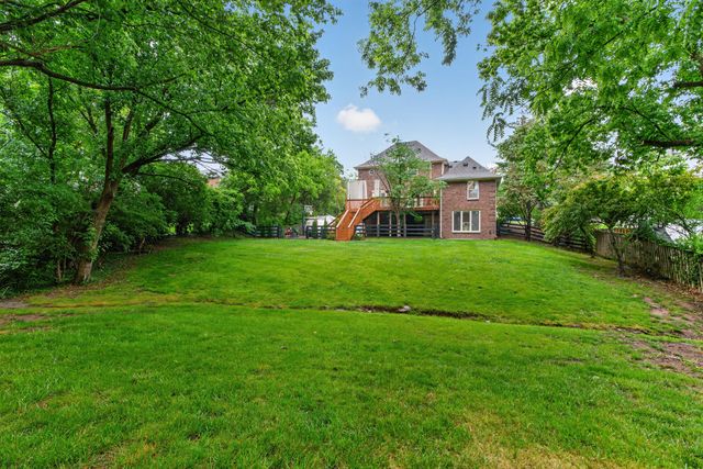 2063 Manor Drive, Lexington, KY 40502
