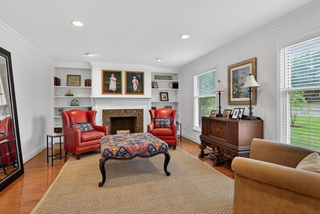 2063 Manor Drive, Lexington, KY 40502