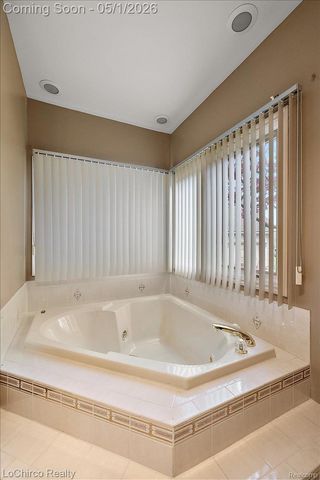 14382 Knightsbridge Drive, Shelby Charter Township, MI 48315