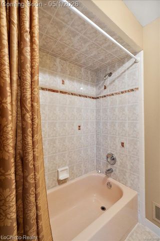 14382 Knightsbridge Drive, Shelby Charter Township, MI 48315
