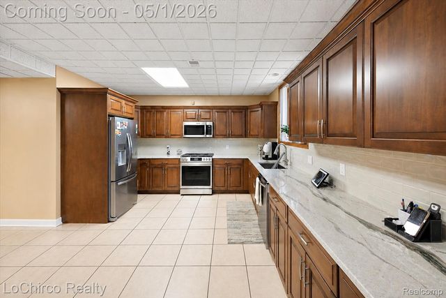 14382 Knightsbridge Drive, Shelby Charter Township, MI 48315
