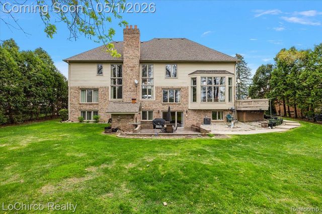 14382 Knightsbridge Drive, Shelby Charter Township, MI 48315