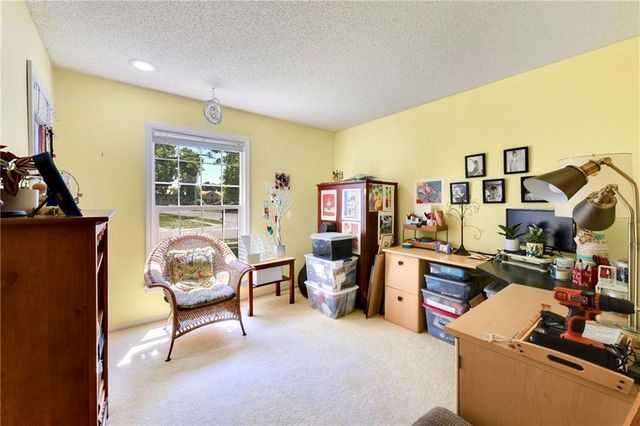 10941 Nieman Road, Overland Park, KS 66210