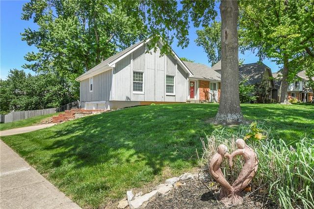 10941 Nieman Road, Overland Park, KS 66210