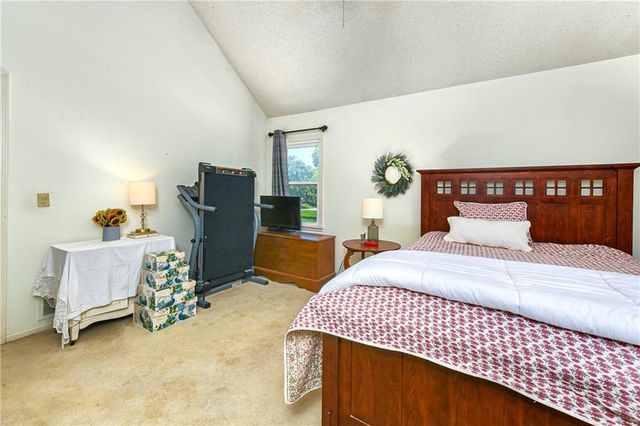 10941 Nieman Road, Overland Park, KS 66210