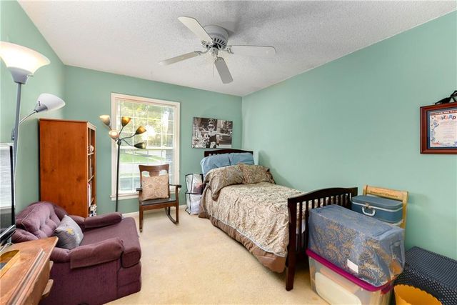 10941 Nieman Road, Overland Park, KS 66210