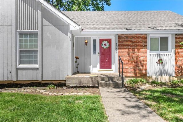 10941 Nieman Road, Overland Park, KS 66210