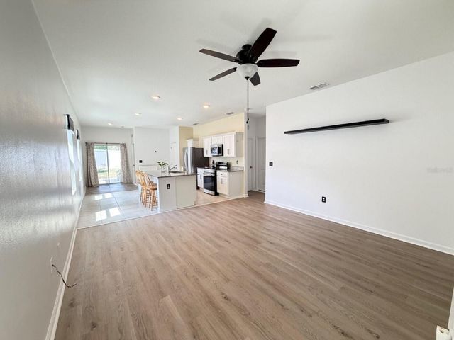 2021 HEMINGWAY CIRCLE, Groveland, FL 34736