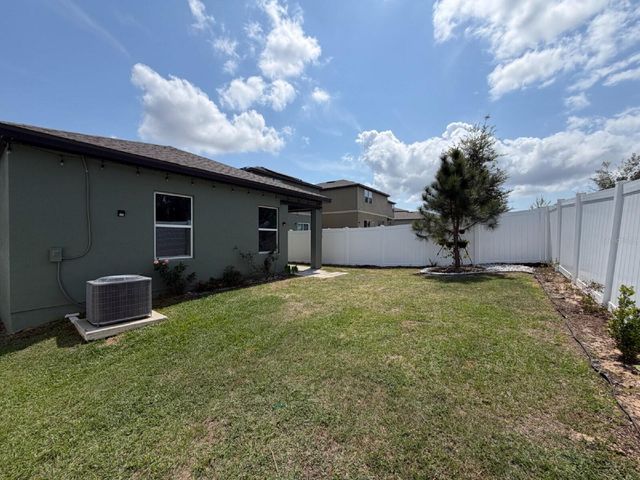 2021 HEMINGWAY CIRCLE, Groveland, FL 34736