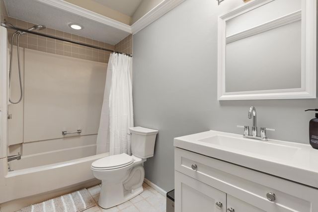 182 Summer St, Maynard, MA 01754