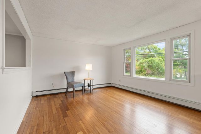 182 Summer St, Maynard, MA 01754