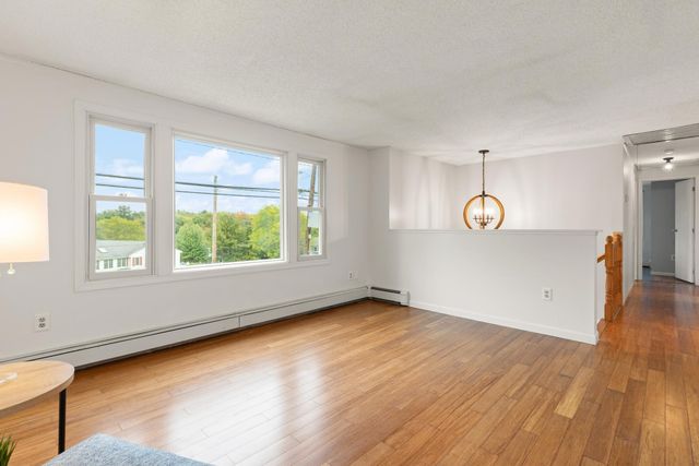 182 Summer St, Maynard, MA 01754