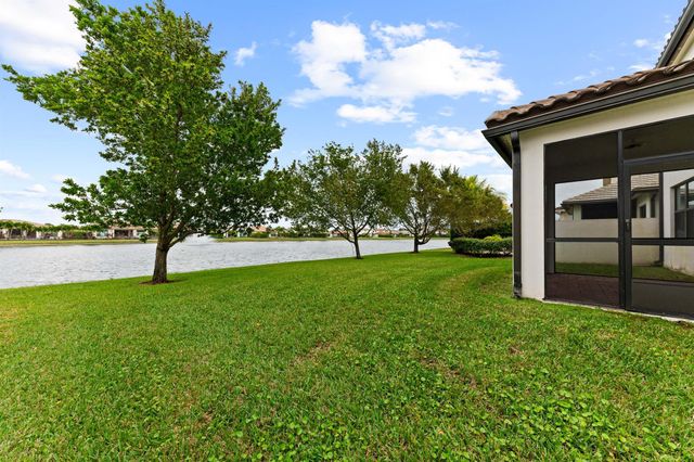 8716 Grand Prix Lane, Boynton Beach, FL 33472