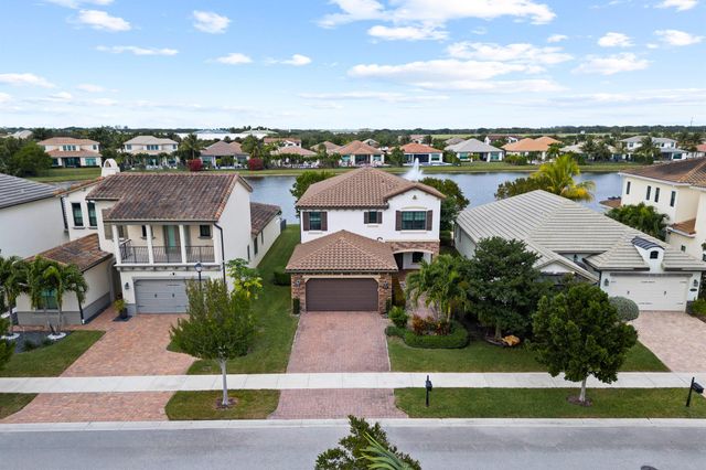 8716 Grand Prix Lane, Boynton Beach, FL 33472