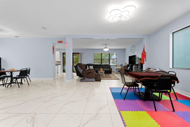 8716 Grand Prix Lane, Boynton Beach, FL 33472