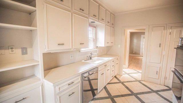 2011 16th Street, Lubbock, TX 79401