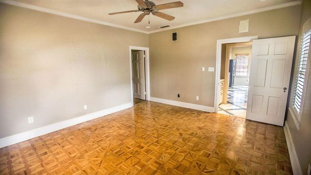 2011 16th Street, Lubbock, TX 79401