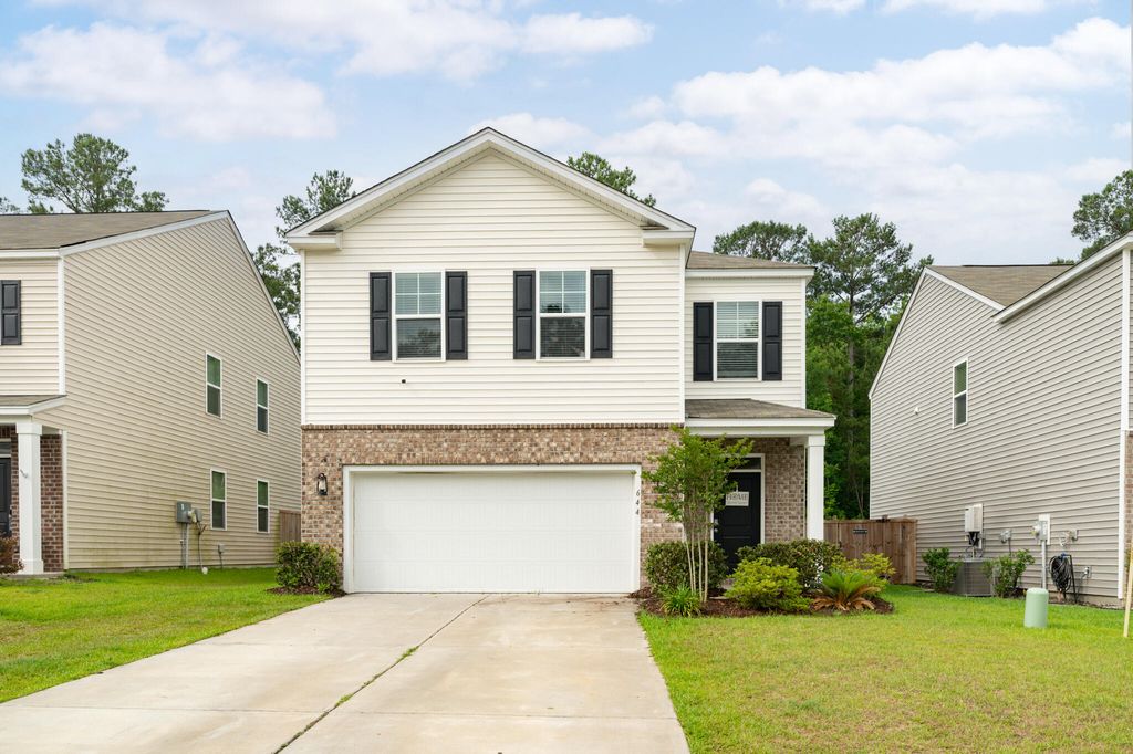 644 Silver Spruce Street, Summerville, SC 29486