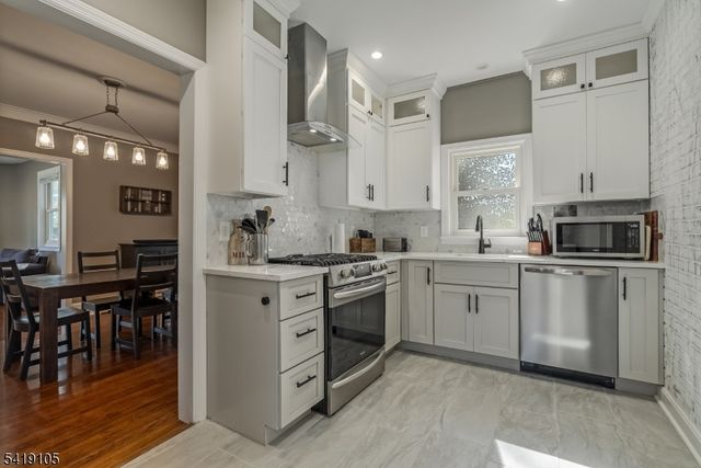 200 Mountain Way, Morris Plains Boro, NJ 07950