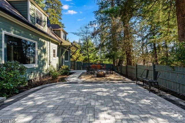 200 Mountain Way, Morris Plains Boro, NJ 07950