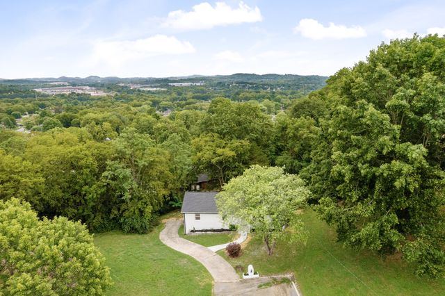 3036 Vistavalley Ct, Nashville, TN 37218
