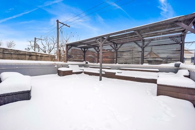 2144 W Erie Street, Chicago, IL 60612