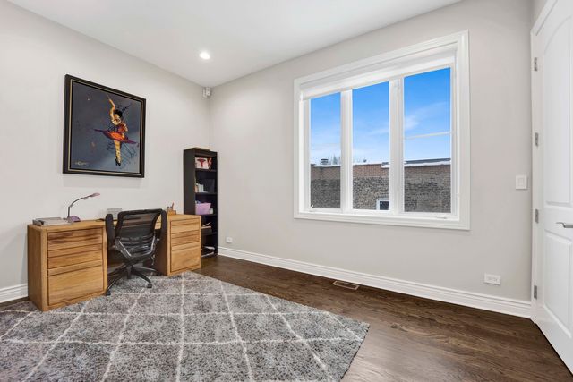 2144 W Erie Street, Chicago, IL 60612