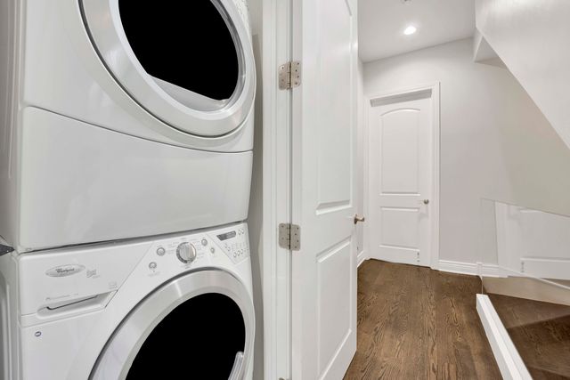 2144 W Erie Street, Chicago, IL 60612