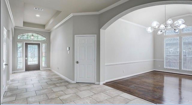 13301 Ravenlake Drive, Pearland, TX 77584