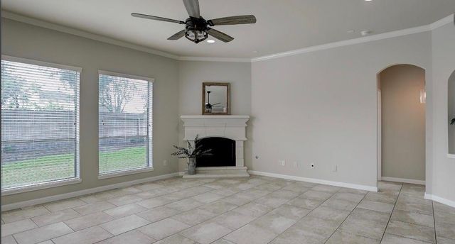 13301 Ravenlake Drive, Pearland, TX 77584
