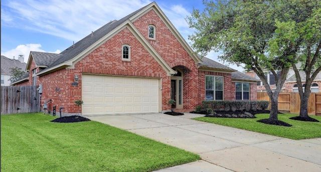 13301 Ravenlake Drive, Pearland, TX 77584