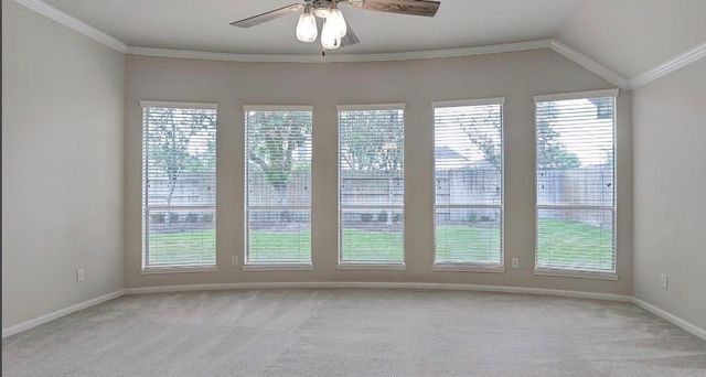 13301 Ravenlake Drive, Pearland, TX 77584