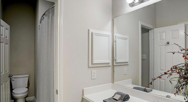 13301 Ravenlake Drive, Pearland, TX 77584