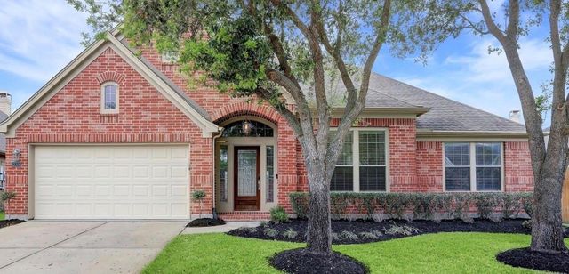 13301 Ravenlake Drive, Pearland, TX 77584