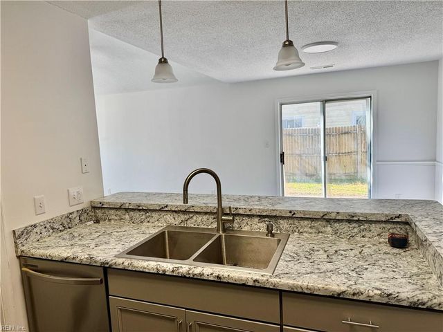 410 Cobblewood ARCH, Chesapeake, VA 23320