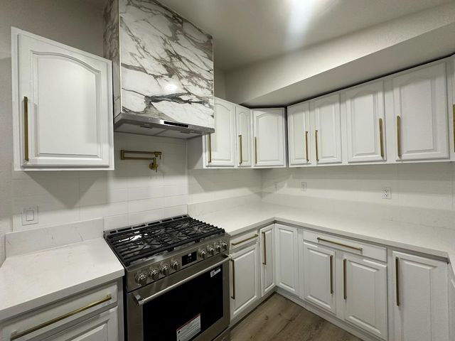 250 N 9th Ave, Oakdale, CA 95361