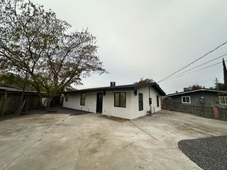 250 N 9th Ave, Oakdale, CA 95361
