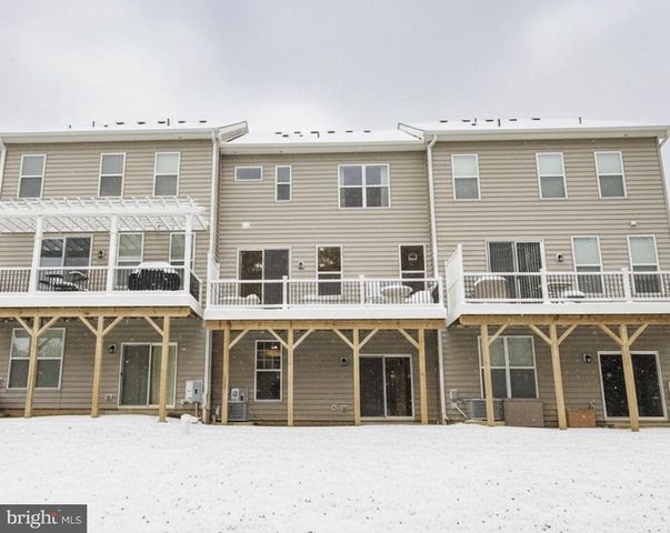 27 LILA LN, Downingtown, PA 19335