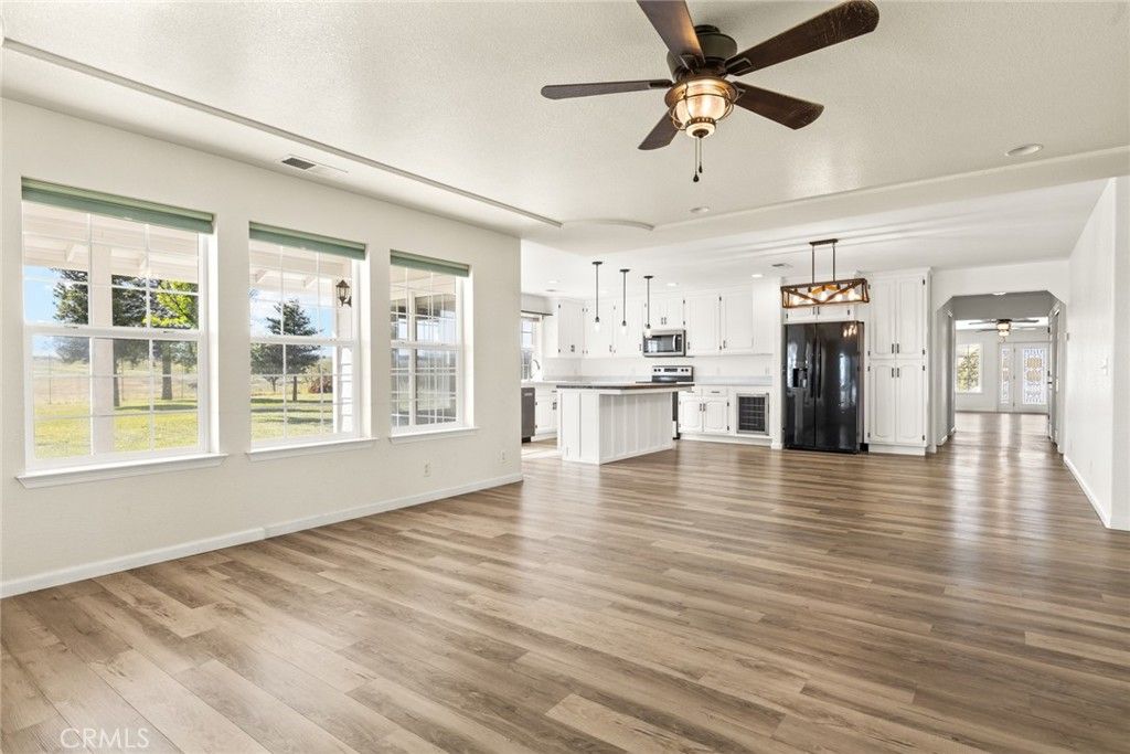 Image 19 of property listing at 5650 Janine Way, Corning, CA 96021