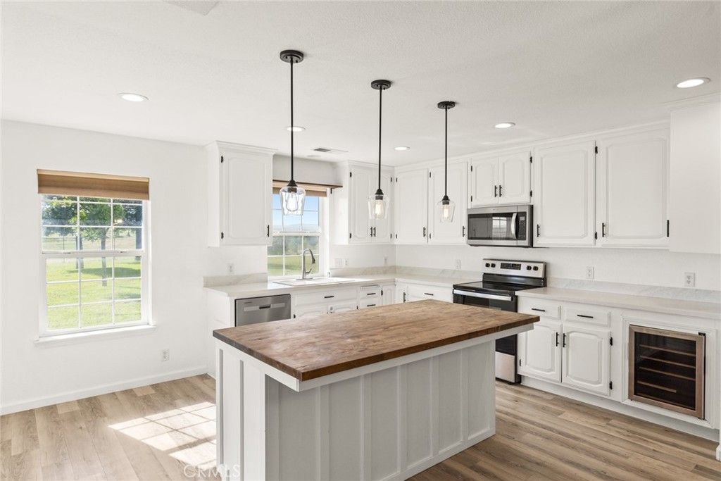 Image 24 of property listing at 5650 Janine Way, Corning, CA 96021